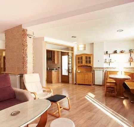 Trampantojo Apartamento En El Corazon De Pamplona Exterior foto