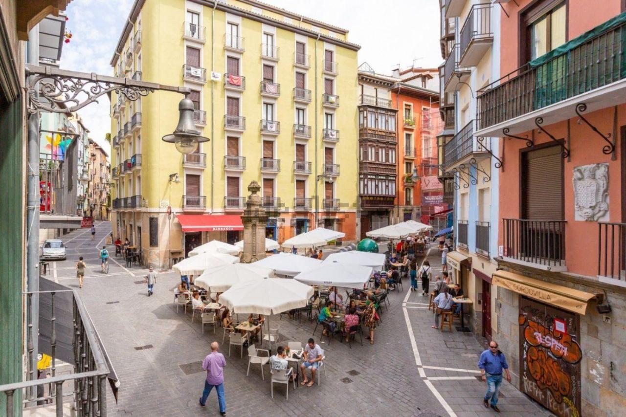 Trampantojo Apartamento En El Corazon De Pamplona Exterior foto
