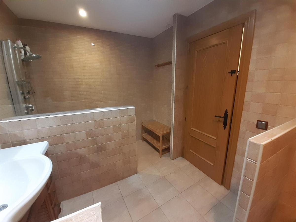 Trampantojo Apartamento En El Corazon De Pamplona Exterior foto