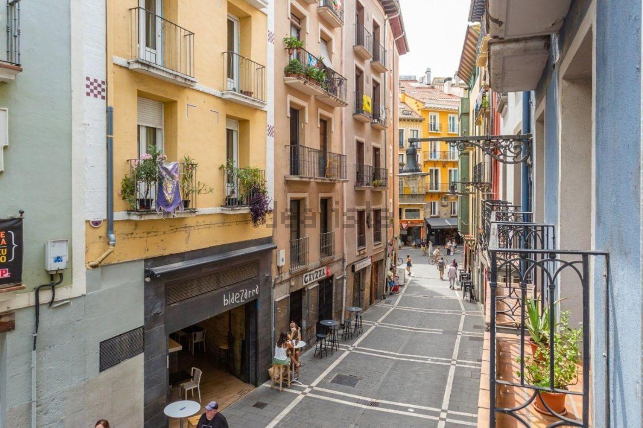 Trampantojo Apartamento En El Corazon De Pamplona Exterior foto