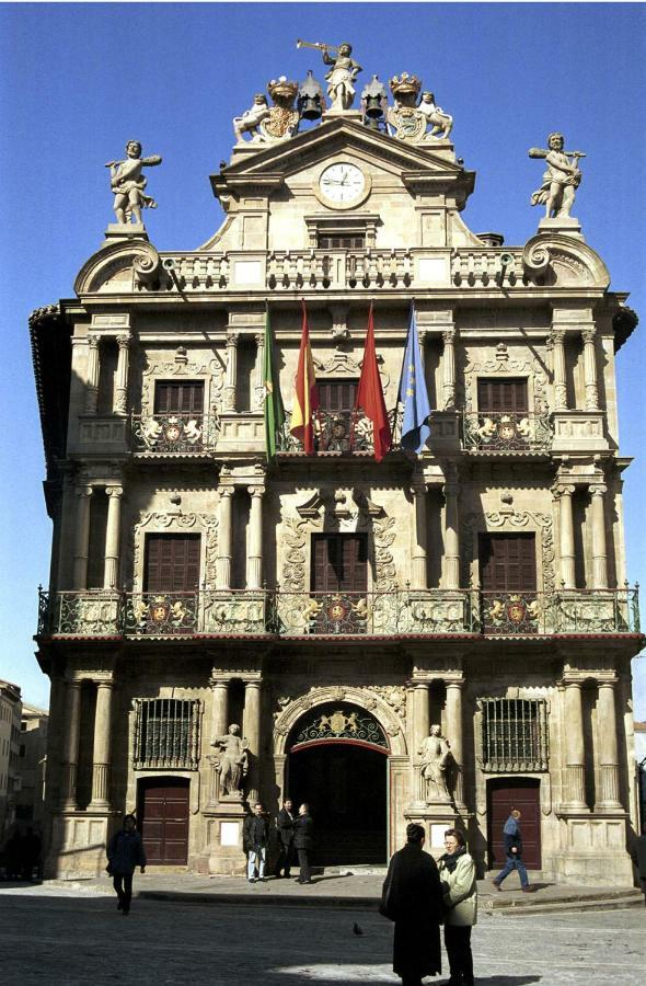 Trampantojo Apartamento En El Corazon De Pamplona Exterior foto